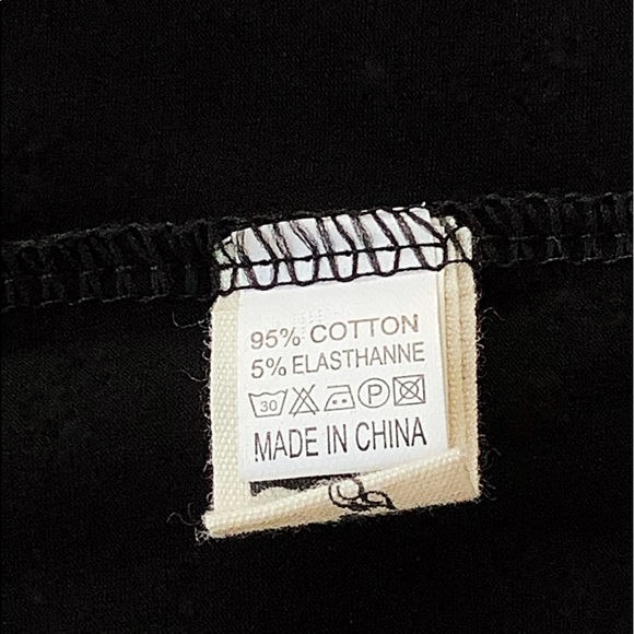 Closing sale❣️Black asymetrical t-shirt - Picture 3 of 3